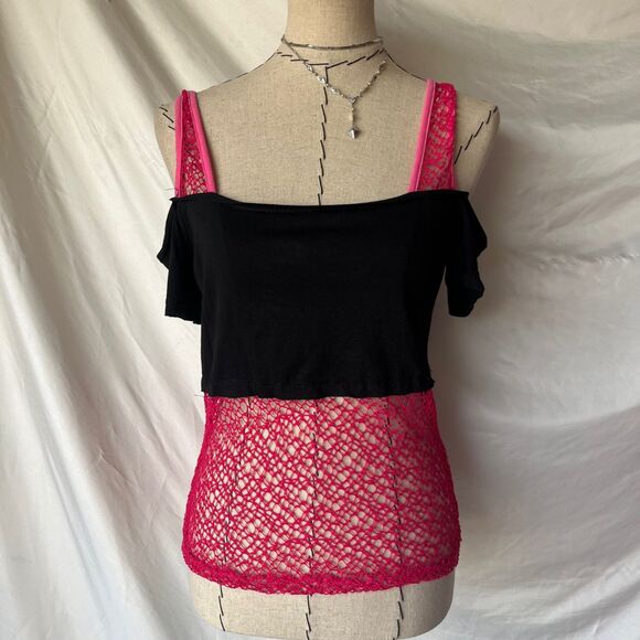 Debut Vintage Grunge pink anc black fishnet top - Picture 1 of 7